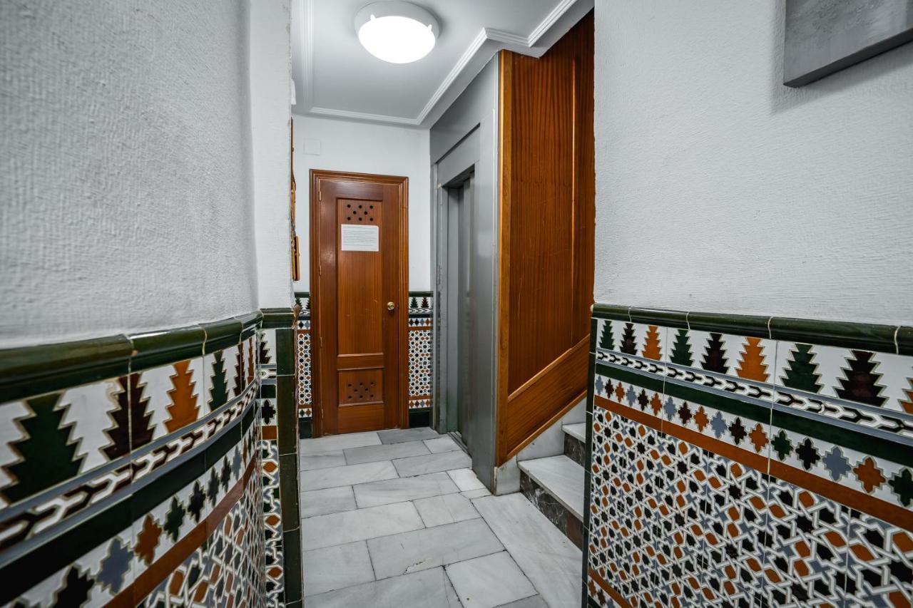 Apartmán Qh Ayuntamiento 02 Granada Exteriér fotografie